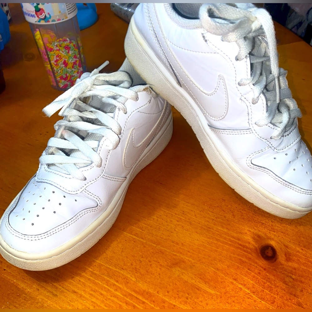 4.5Y Nikes